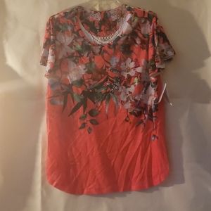 *NEW*Womans Lace Back Tee